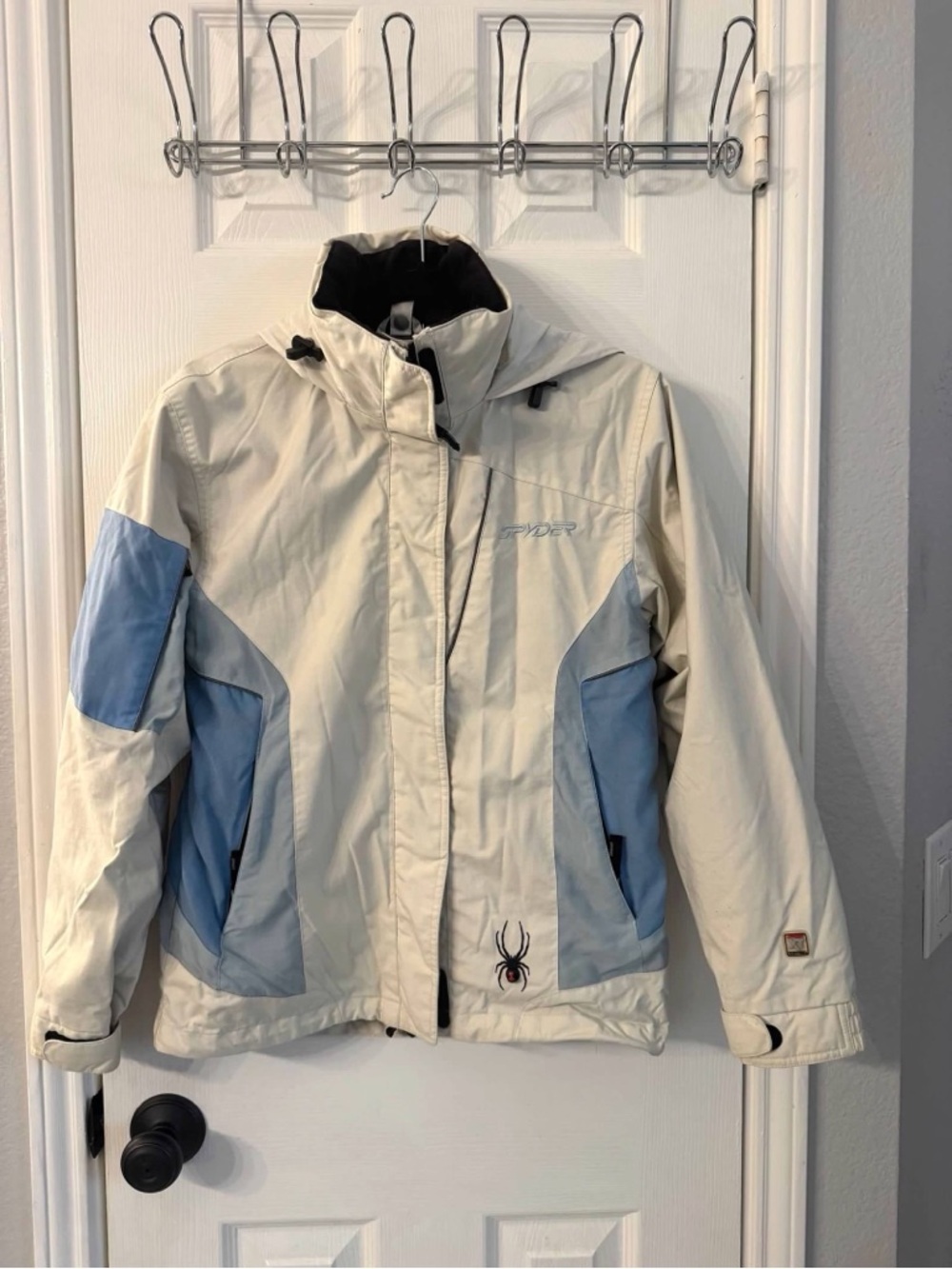 ⛷️💙 Spyder Ski Snowboard Winter Jacket Women’s/Youth Small 🕷️ - Picture 3 of 9